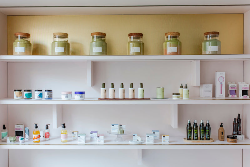 coiffeur revendeur de la marque hairborist depuis 15 ans à biarritz et saint-jean de luz, ainsi que sur notre boutique en ligne spécialisée dans les produits naturels pour cheveux et soins naturels 