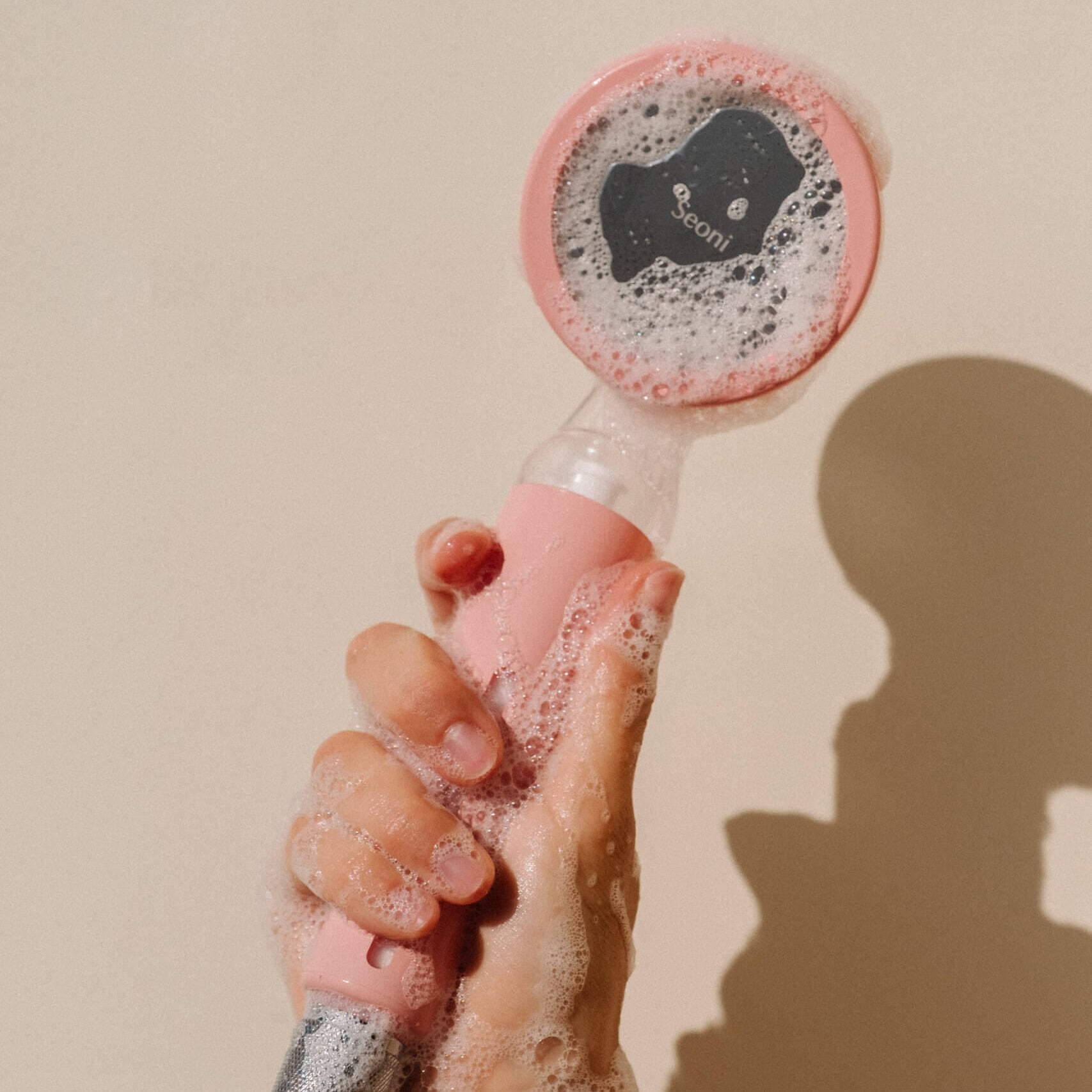 seoni-pommeau-douche-cheveux-doux